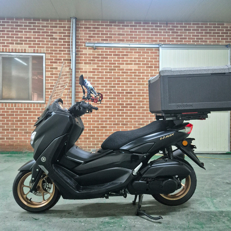 야마하 NMAX 125 24년식 1만KM 판매합니다--3