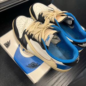 나이키 에어 조던1 트래비스 스캇 프라그먼트 이미지