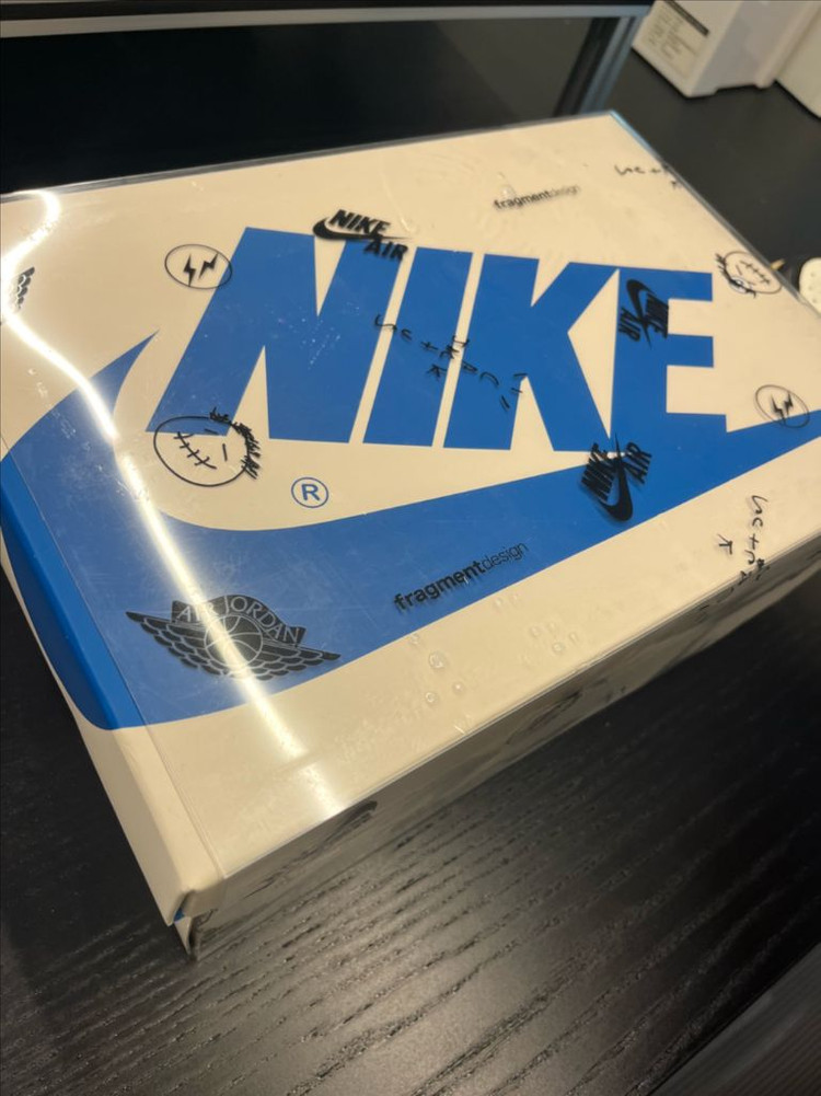 나이키 에어 조던1 트래비스 스캇 프라그먼트 이미지