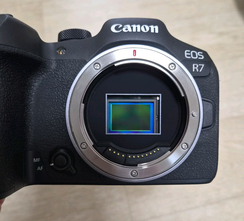 캐논 EOS R7 박스풀 여분배터리포함 이미지