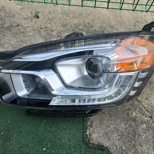 뉴코란도c 운전석 라이트 이미지