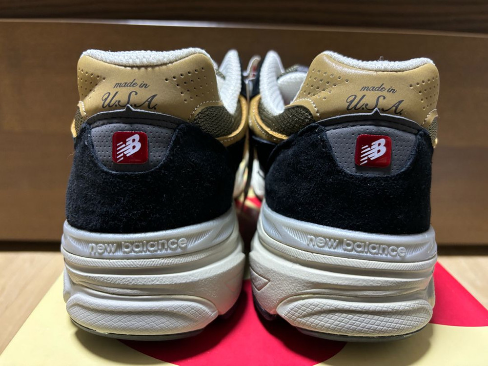 뉴발란스 990v3 새제품 285,290 국내직영제품 판매합니다 이미지