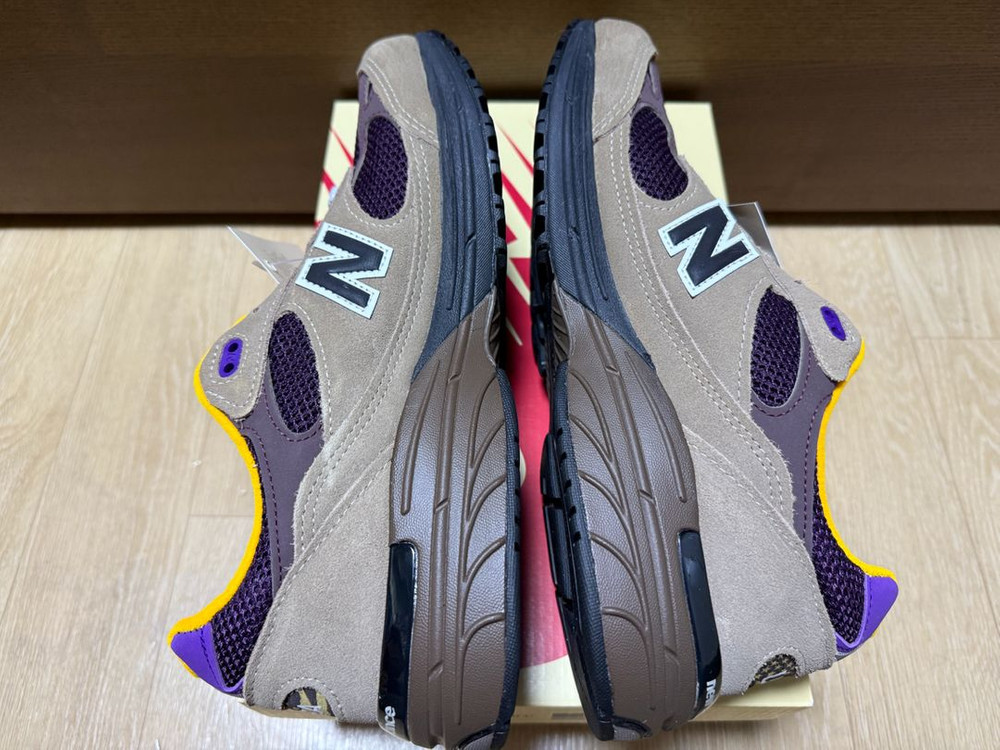 뉴발란스 993 새제품 285 사이즈 판매합니다 (웍스아웃제품) 이미지