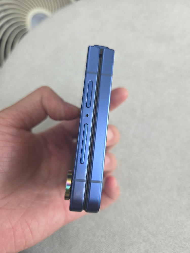 [76만] 512기가 갤럭시Z플립7 블루--4