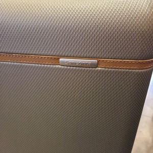 쌤소나이트28캐리어