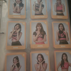 트와이스 콘서트 포카 세트 팝니다. 이미지