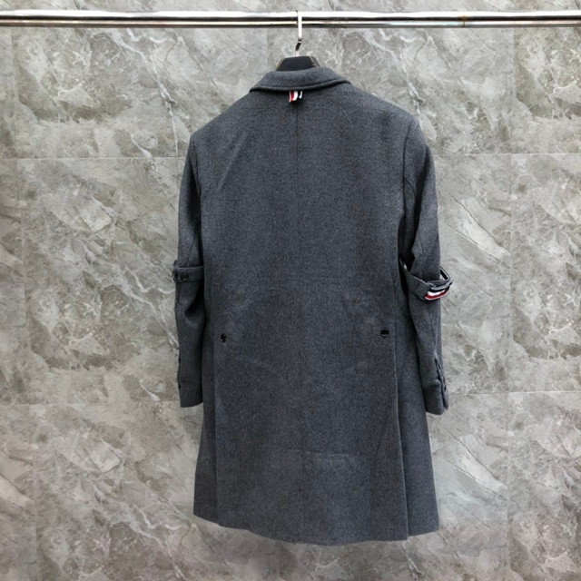 톰브라운 정장 롱 코트 2칼라 이미지