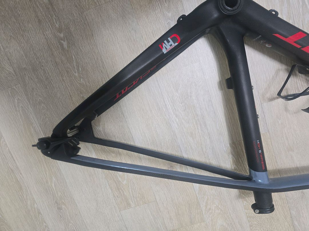 블랙캣 라이노 27.5인치 17.5사이즈. 카본자전거 프레임--2