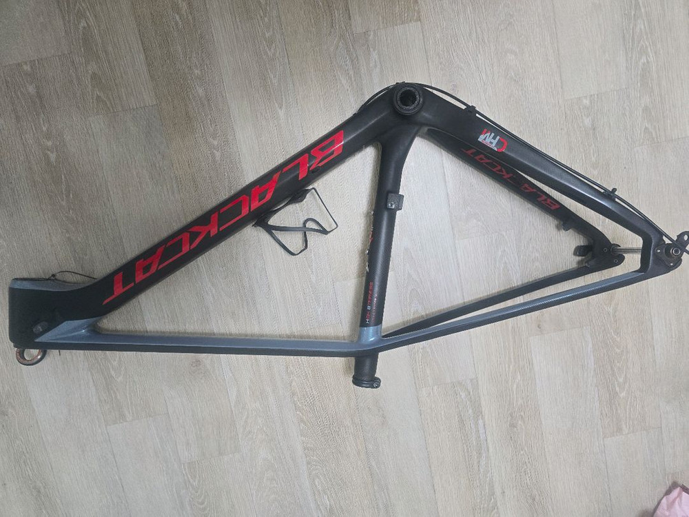 블랙캣 라이노 27.5인치 17.5사이즈. 카본자전거 프레임--3