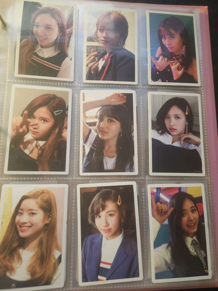 트와이스 굿즈 희귀 포카팝니다. 이미지