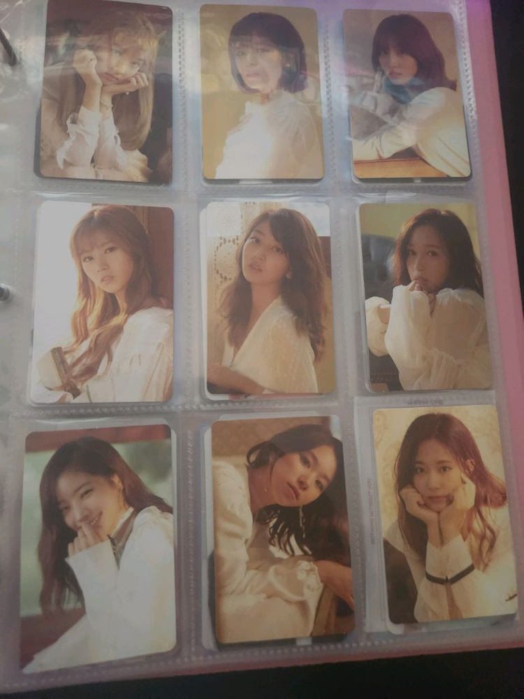 트와이스 굿즈 희귀 포카팝니다. 이미지