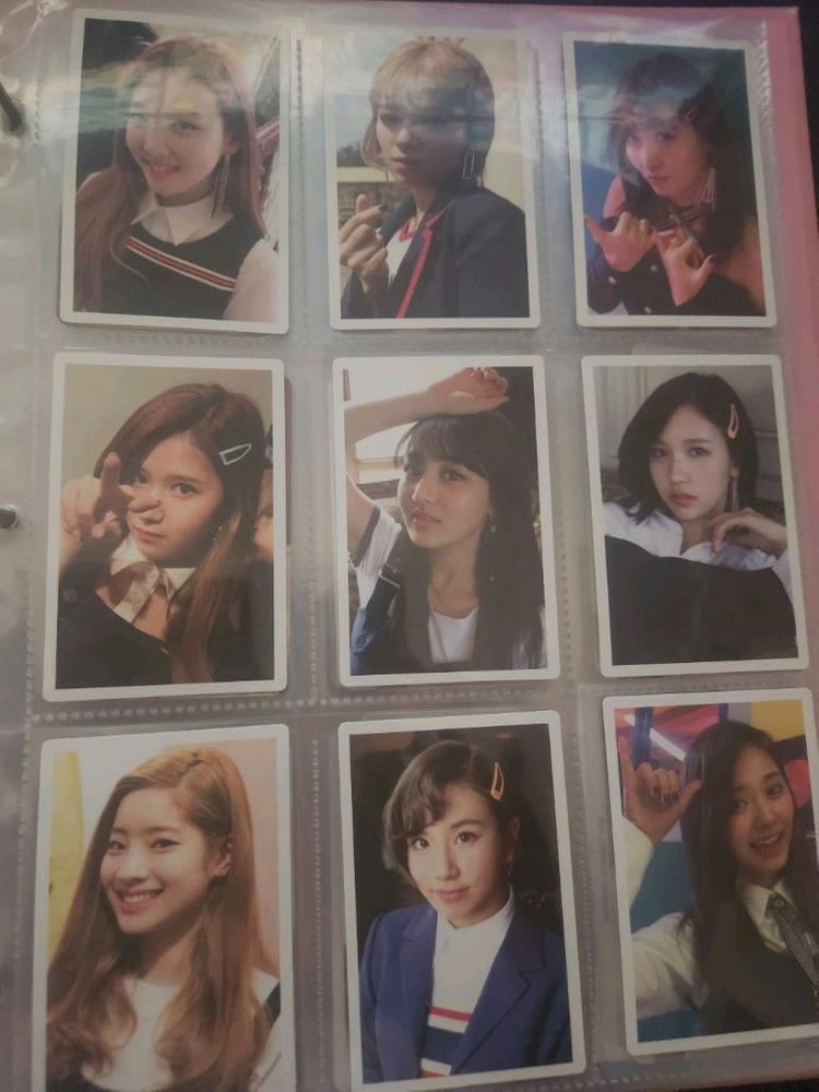 트와이스 굿즈 희귀 포카팝니다. 이미지