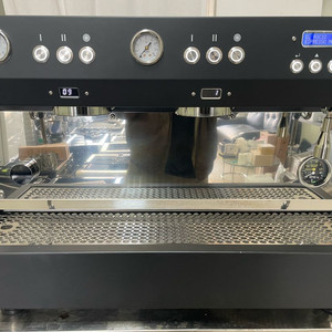 엘로치오 디그니티 커피머신