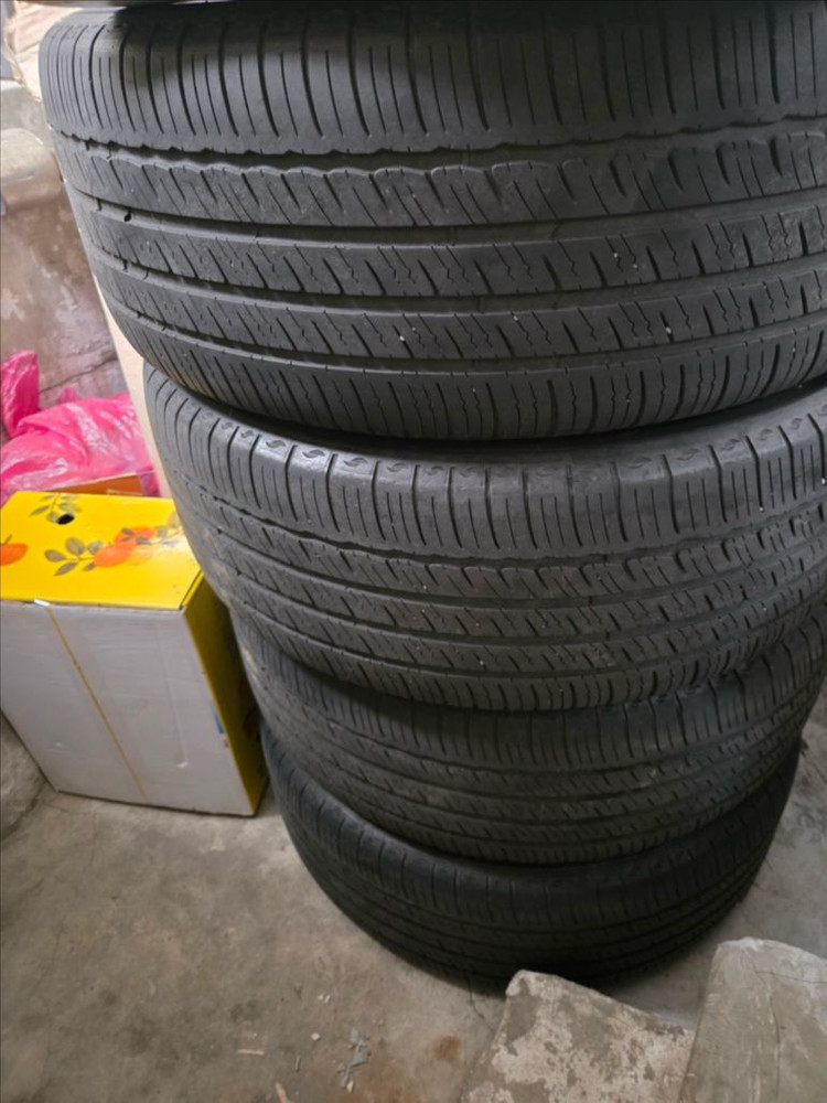 펠리세이드 20인치 캘리그라피 휠 판매합니다. 이미지