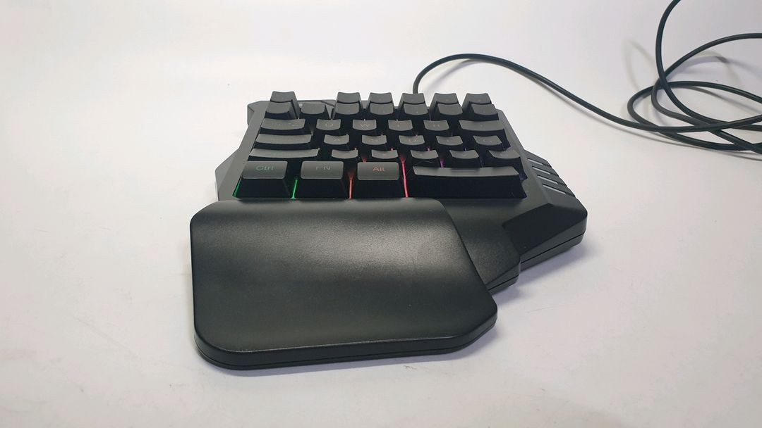 Yoogoo G92 유선 한 손 게이밍 키보드 이미지