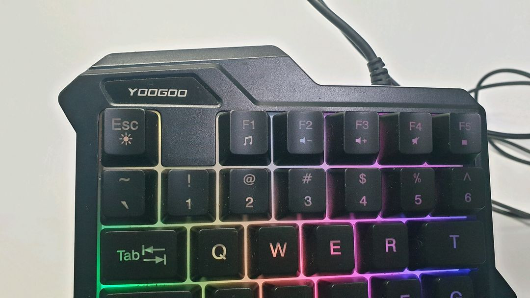 Yoogoo G92 유선 한 손 게이밍 키보드 이미지