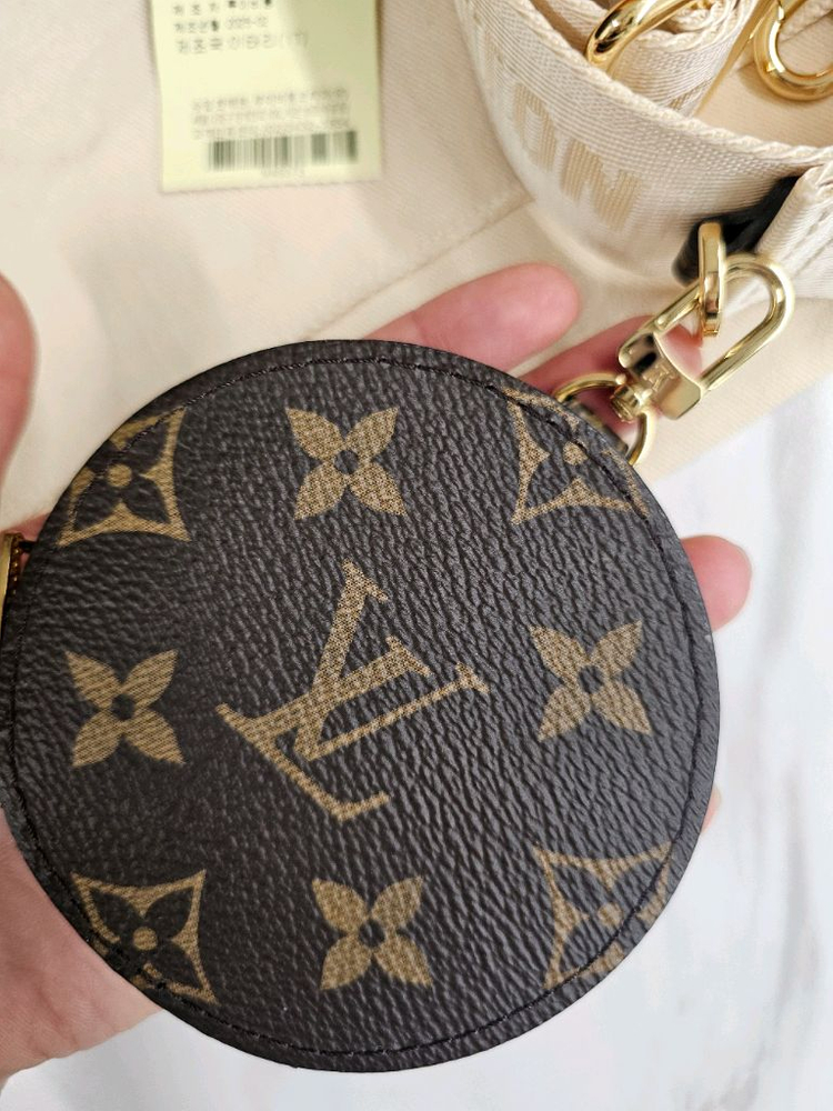 루이비통 온더고 코인퍼스 스트랩구성 새상품급--8