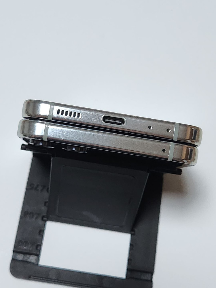 갤럭시Z플립5 256G 무잔상 민트 14218 이미지