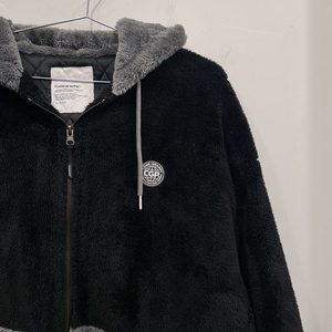 코드그라피 러버와펜 배색 후드 모헤어 플리스 이미지