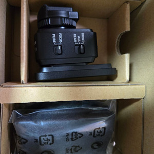 니콘 ZR, 케이지 배터리 및 ME-D10판매합니다 이미지