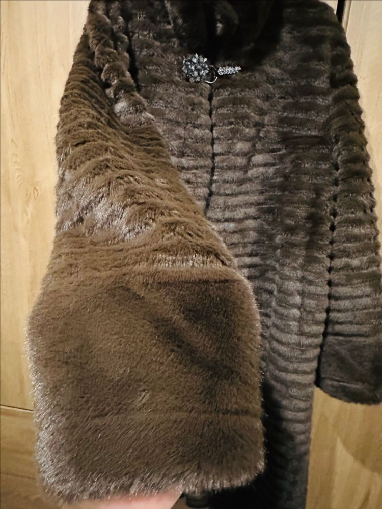 페이크퍼 밍크 롱코트--4