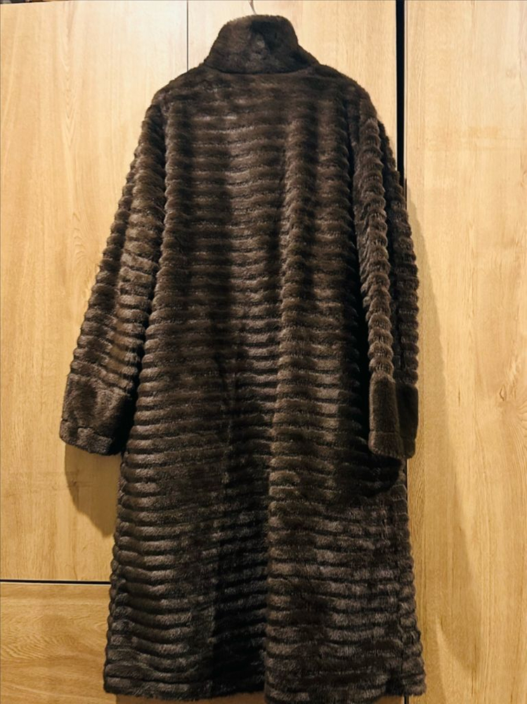 페이크퍼 밍크 롱코트--7