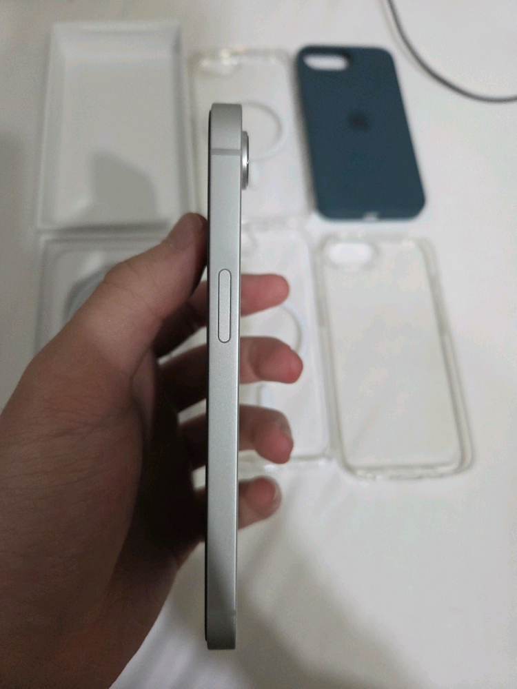 아이폰16e 256 화이트 베터리100--2