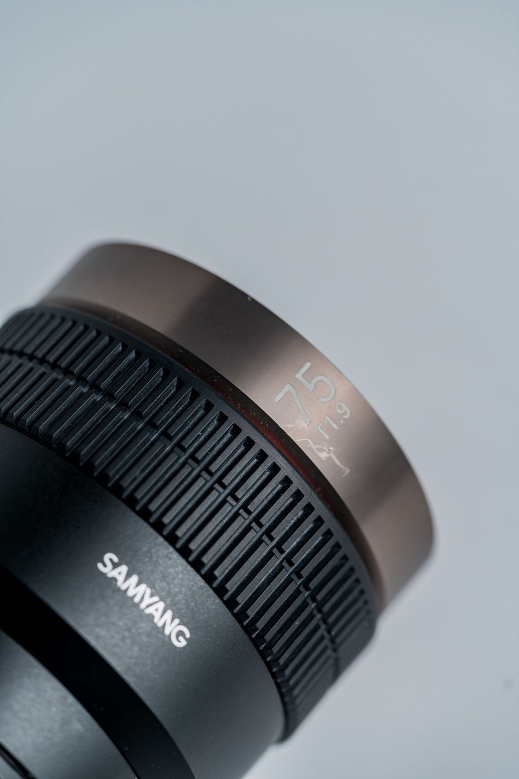 삼양 V-AF 75mm F1.9 단렌즈 - 소니E마운트 이미지