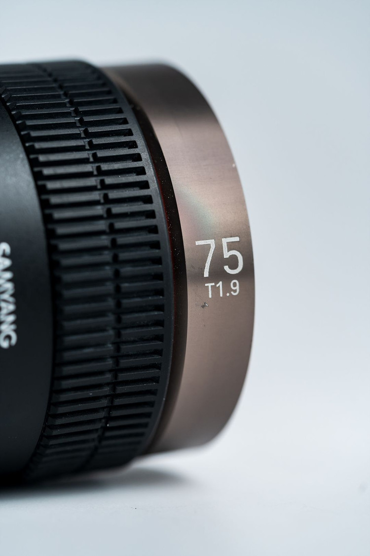 삼양 V-AF 75mm F1.9 단렌즈 - 소니E마운트 이미지