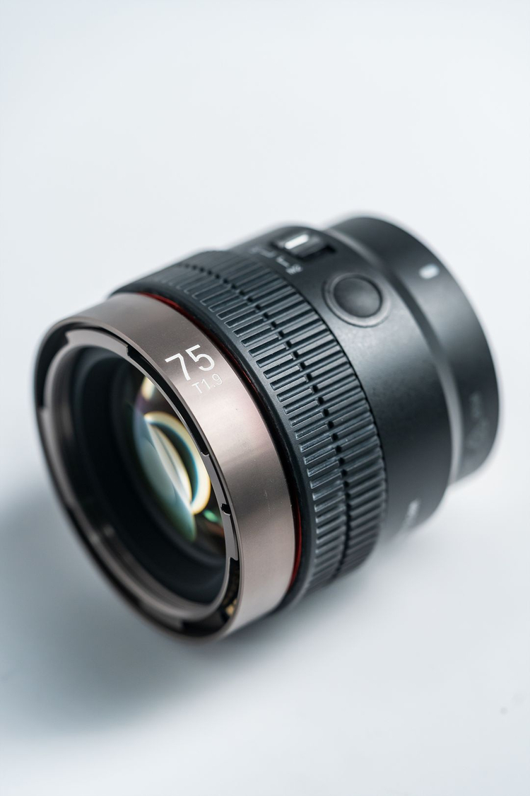삼양 V-AF 75mm F1.9 단렌즈 - 소니E마운트 이미지