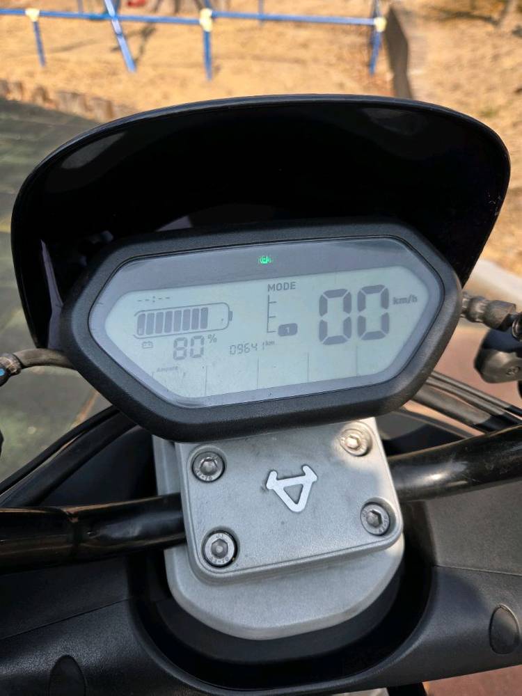 niu npro 전기오토바이 스쿠터 이미지