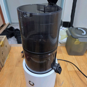 휴롬 착즙기 이미지