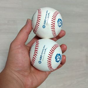 kbo 공인구 야구공 s급 팝니다