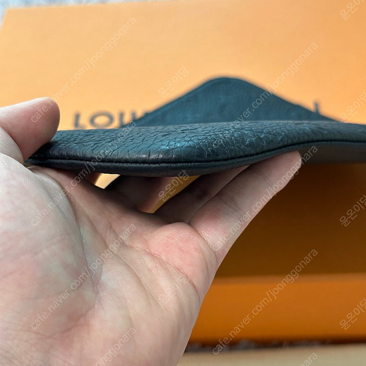 [풀구성] 루이비통 이클립스 토뤼옹 에튀 보야주 클러치 MM--3