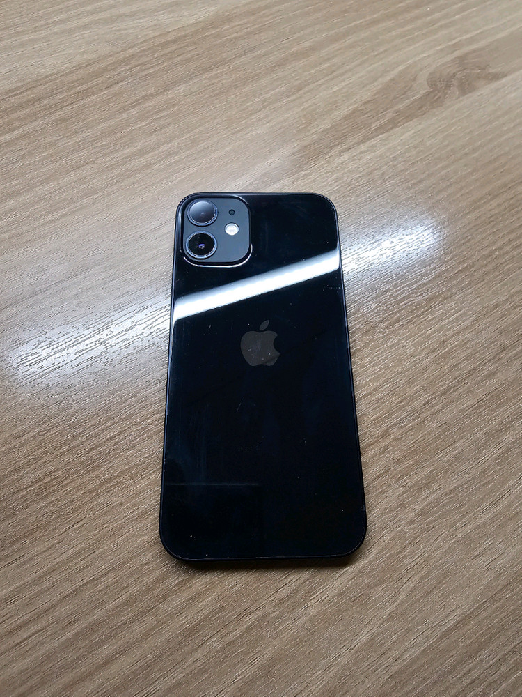 아이폰 12 미니 블랙 128g 팝니다--1