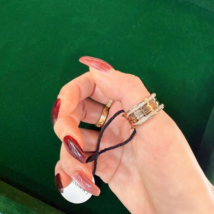 정품 새상품 불가리 비제로원 3밴드링 로즈골드 다이아--4