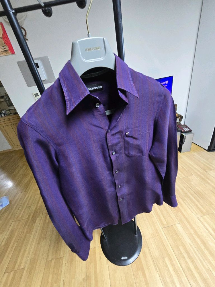 엠포리오 아르마니 퍼플셔츠 이미지