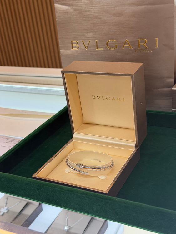 정품 불가리 세르펜티 바이퍼 팔찌 화이트골드 다이아 17호--4