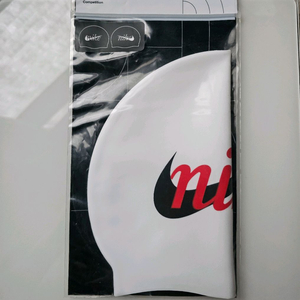 나이키 스우시레드 수모