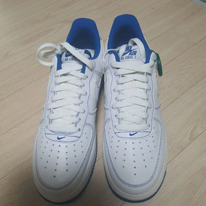 나이키 에어포스1 스티치 화이트 블루275 이미지