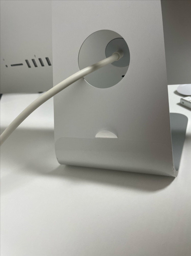 [풀박스_최고급형] 아이맥 21.5 4K i7 / RAM 16G / SSD 256G 이미지