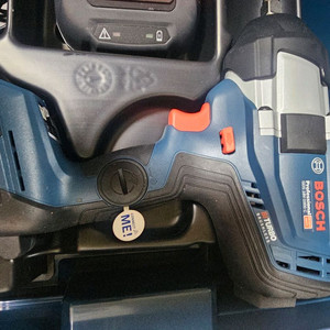 보쉬 하이토크 임팩렌치 gds 18v 1000c 새제품 이미지