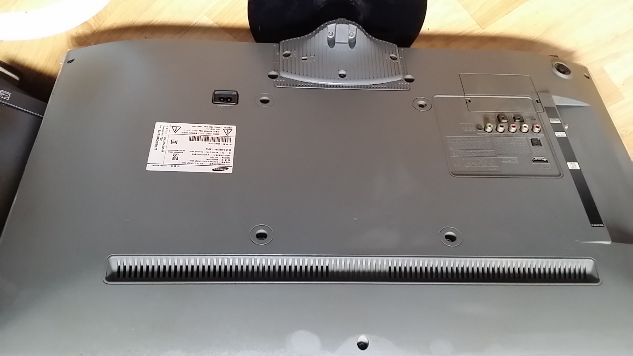 32인치 LED TV 삼성 UN324200AF 이미지