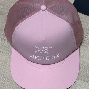 아크테릭스 로고 트러커 캡