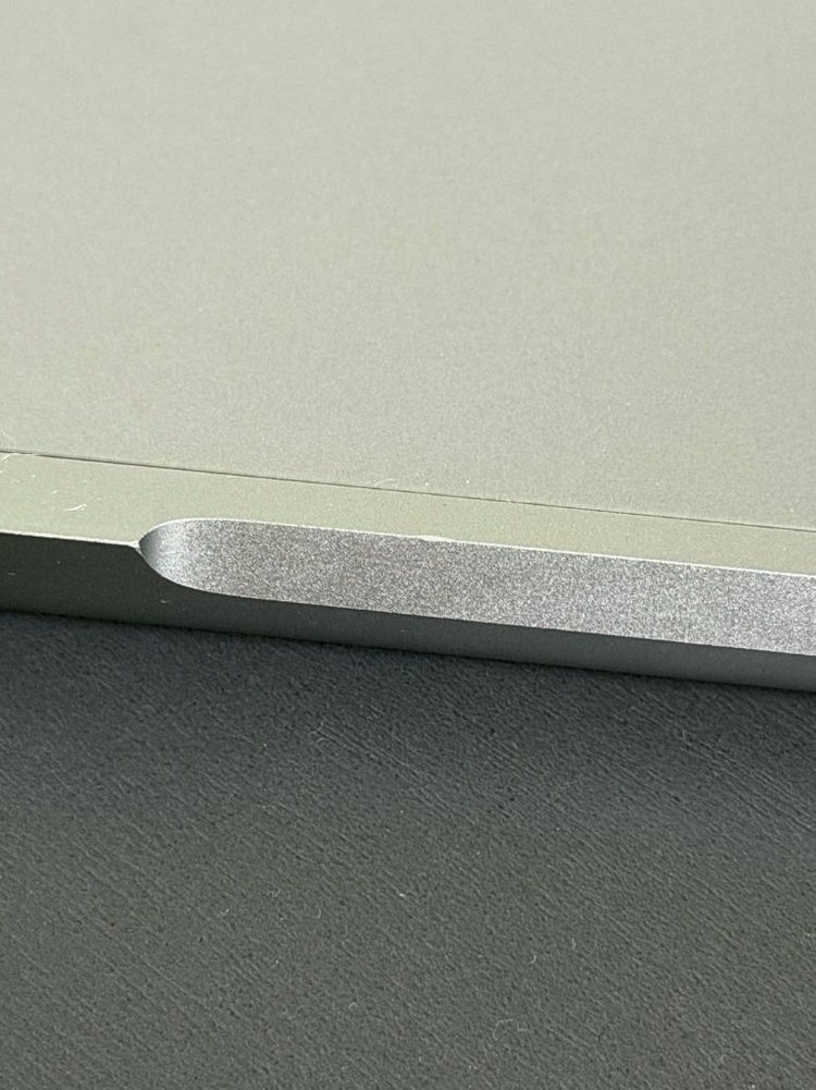 맥북프로 M2 14인치 이미지