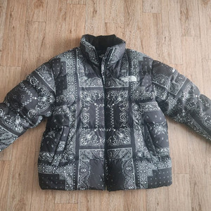 노스페이스 다운 패딩 반다나 페이즐리 패턴 다운 재킷 2XL 110