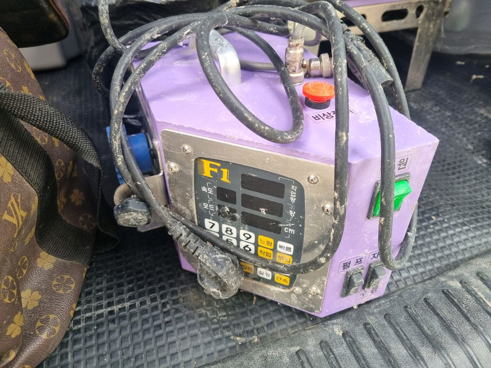 한국에이엠 F1 도배기계팝니다 이미지