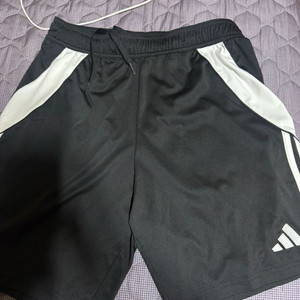 아디디스 티로24 반바지 L사이즈
