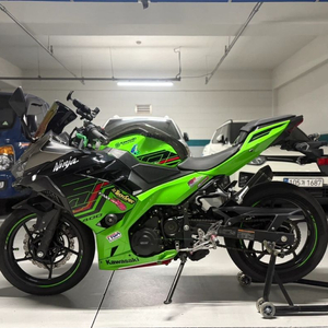 23년식 가와사키 닌자 400 이미지