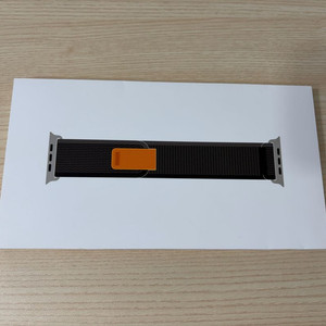 애플워치 트레일 루프(49mm용, 블랙/그레이 색상) M/L 사이즈 미개봉품 판매합니다 이미지